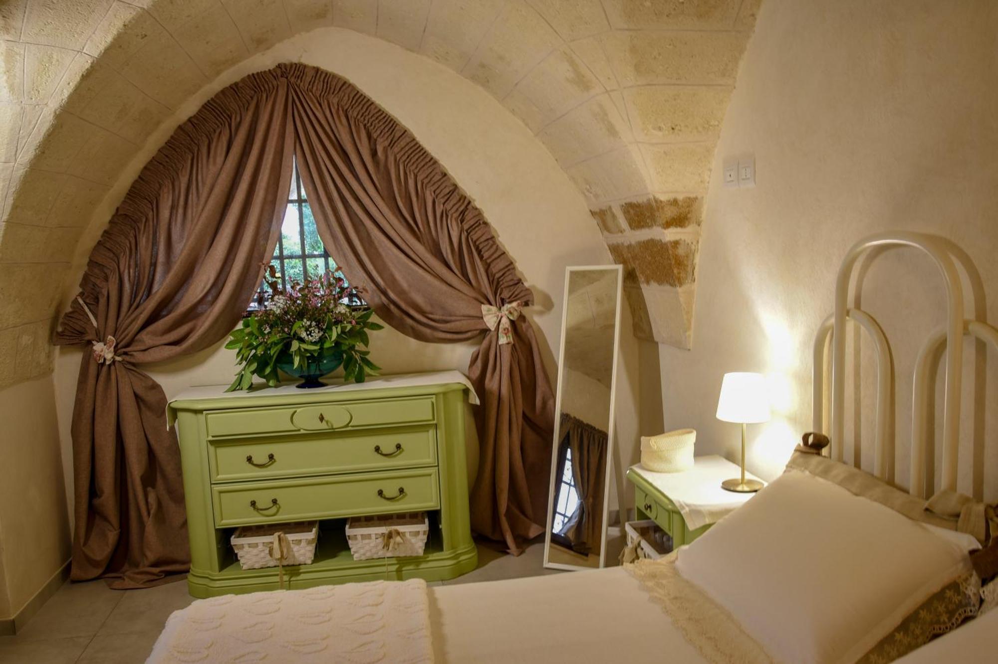 Antica Casina Di Charme Frühstückspension Pulsano